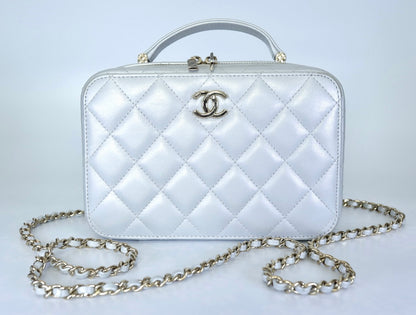Chanel Metallic Silver Quilted Lambskin Vanity Case | Champagne Gold Hardware