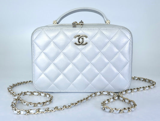 Chanel Metallic Silver Quilted Lambskin Vanity Case | Champagne Gold Hardware