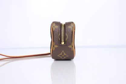 Louis Vuitton Monogram Trousse Wapity | 2010 AA2160