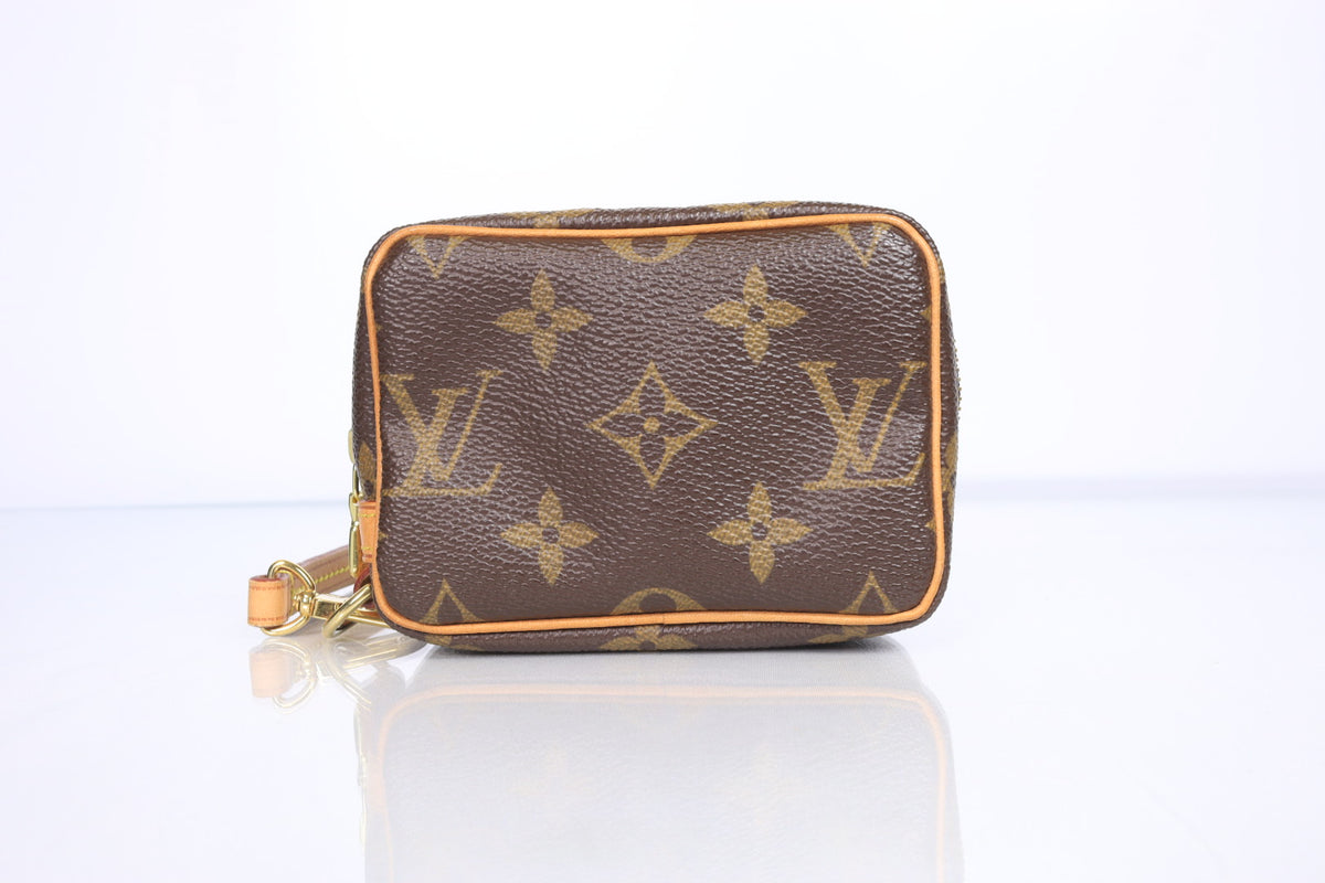 Louis Vuitton Monogram Trousse Wapity | 2010 AA2160
