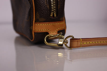 Louis Vuitton Monogram Trousse Wapity | 2010 AA2160