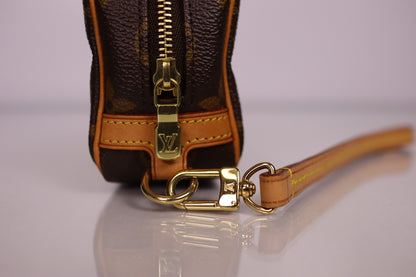Louis Vuitton Monogram Trousse Wapity | 2010 AA2160