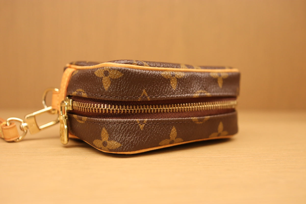 Louis Vuitton Monogram Trousse Wapity Pouch | 2007