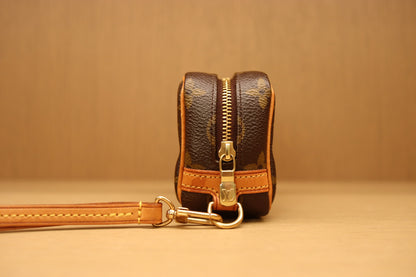 Louis Vuitton Monogram Trousse Wapity Pouch | 2005