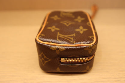 Louis Vuitton Monogram Trousse Wapity Pouch | 2005