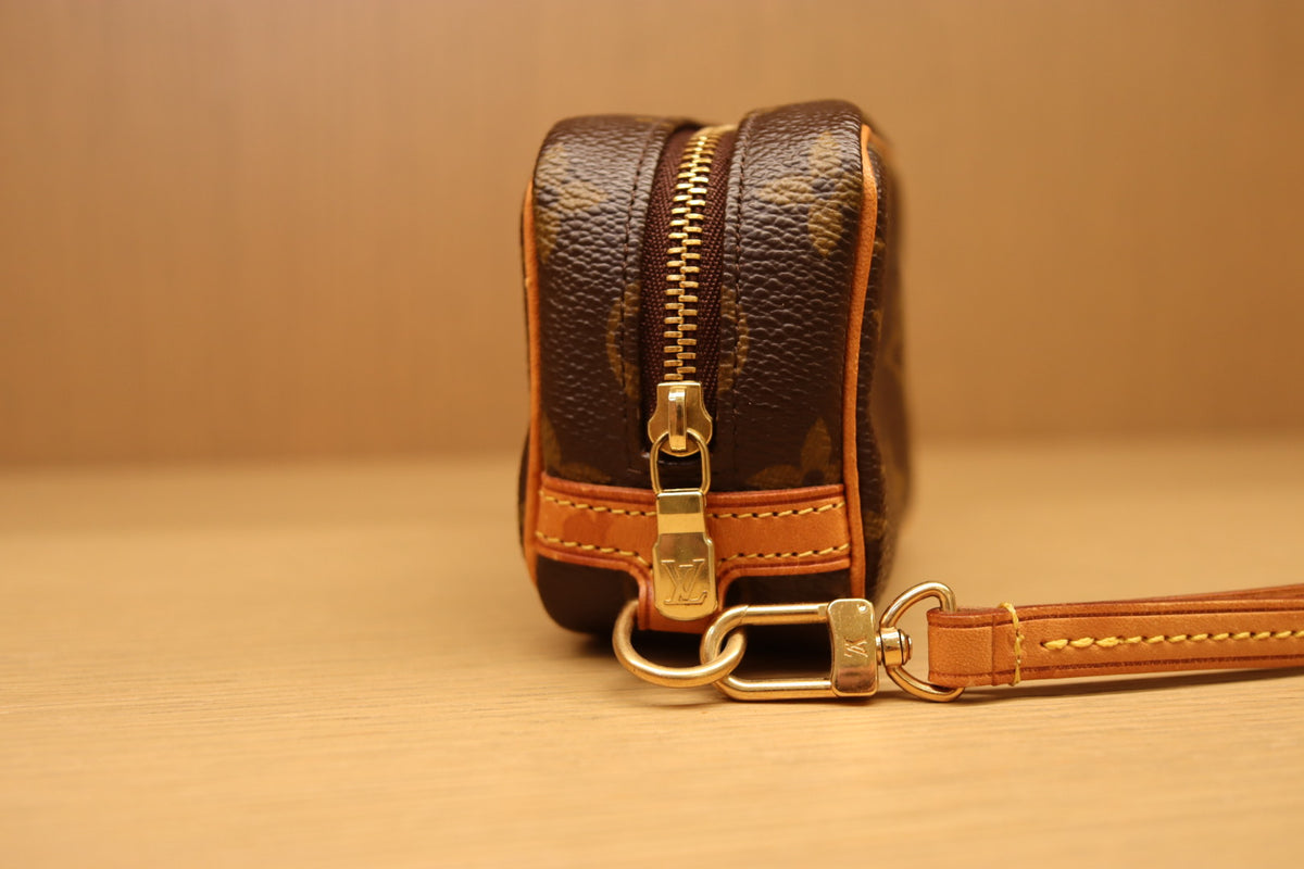 Louis Vuitton Monogram Trousse Wapity Pouch | 2005