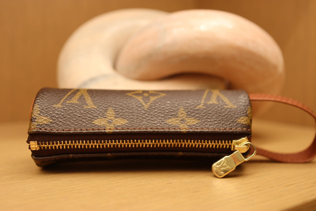 Louis Vuitton Etu Trois Golf Pouch & Wapity Pouch