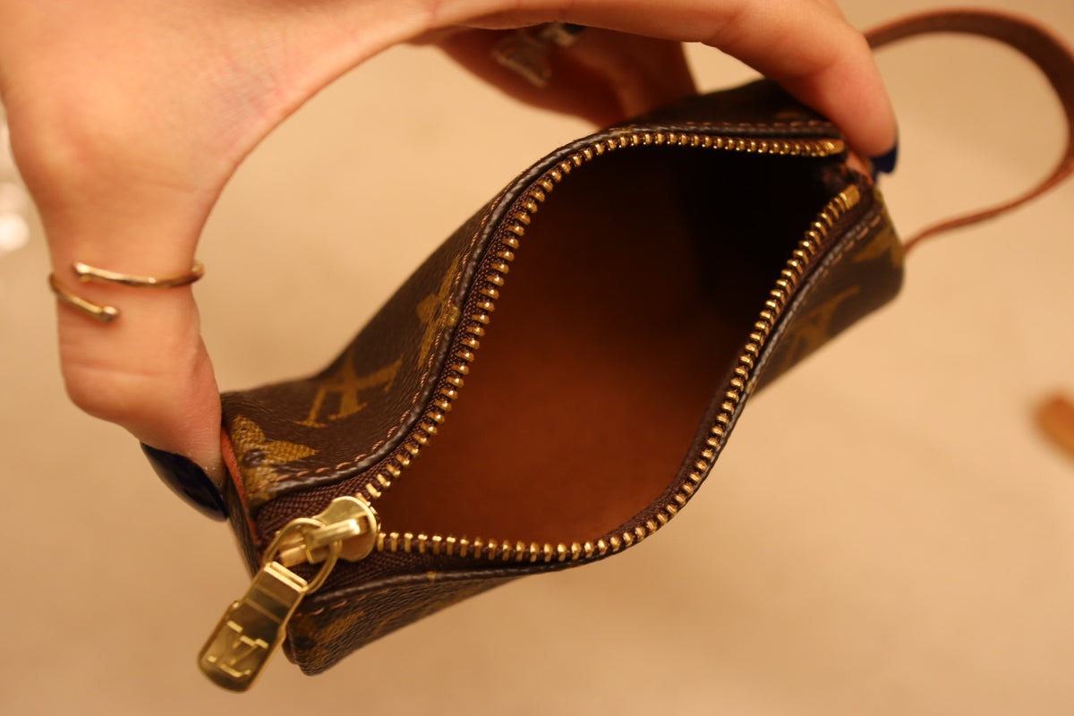 Louis Vuitton Etu Trois Golf Pouch & Wapity Pouch