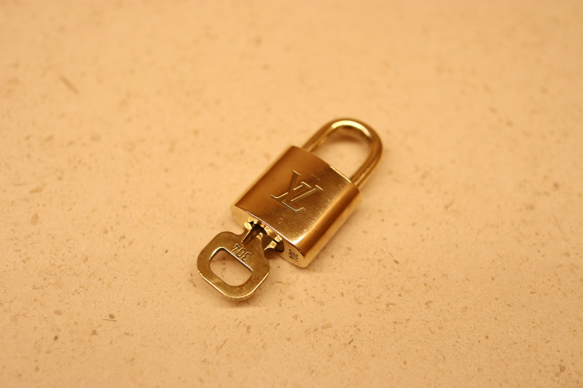 Louis Vuitton Padlock & Key Set | No 304