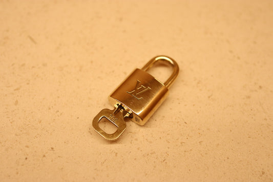 Louis Vuitton Padlock & Key Set | No 304