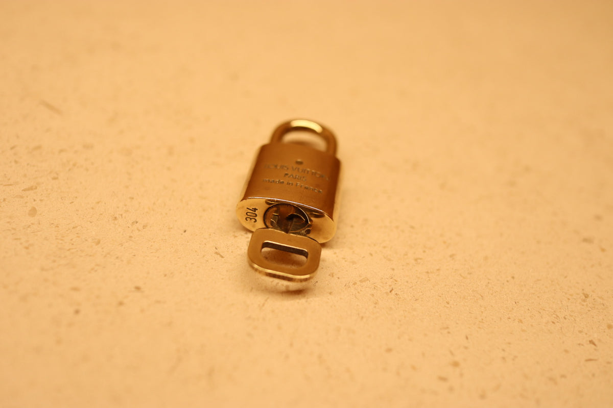 Louis Vuitton Padlock & Key Set | No 304