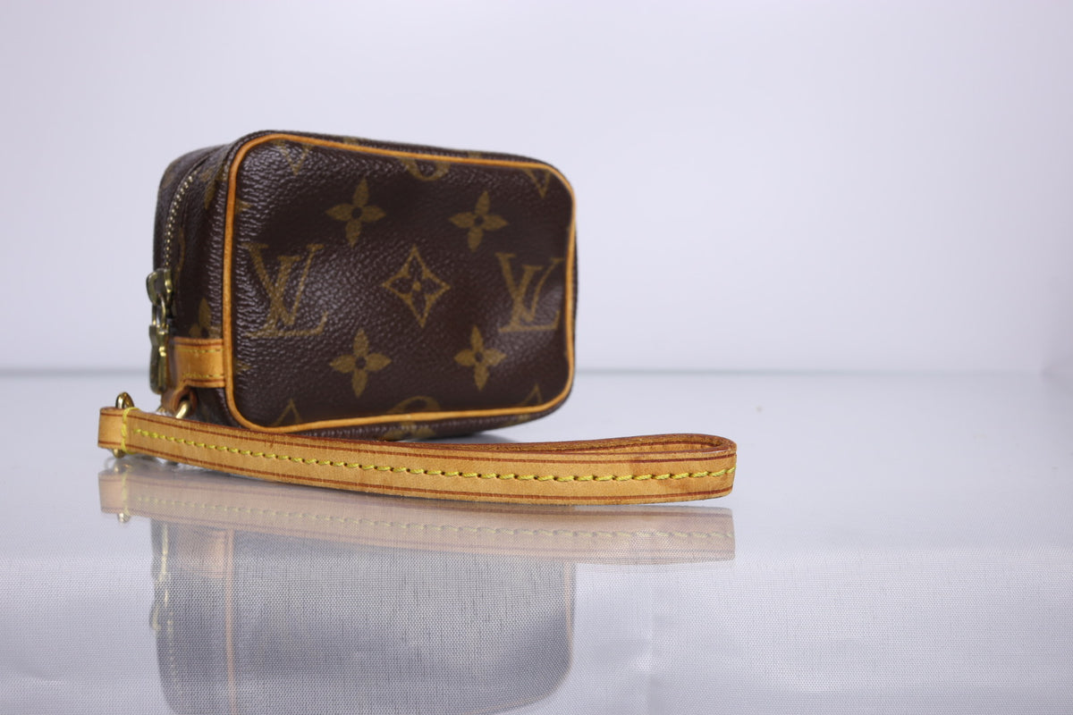 Louis Vuitton Monogram Trousse Wapity Pouch | 2005 November