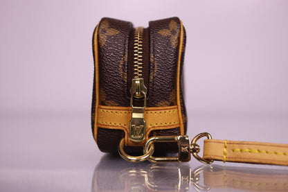 Louis Vuitton Monogram Trousse Wapity Pouch | 2005 May