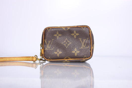 Louis Vuitton Monogram Trousse Wapity Pouch with box | 2005 September