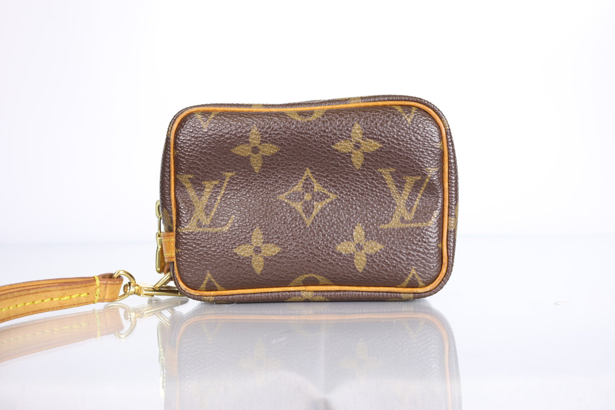 Louis Vuitton Monogram Trousse Wapity Pouch | 2005 August
