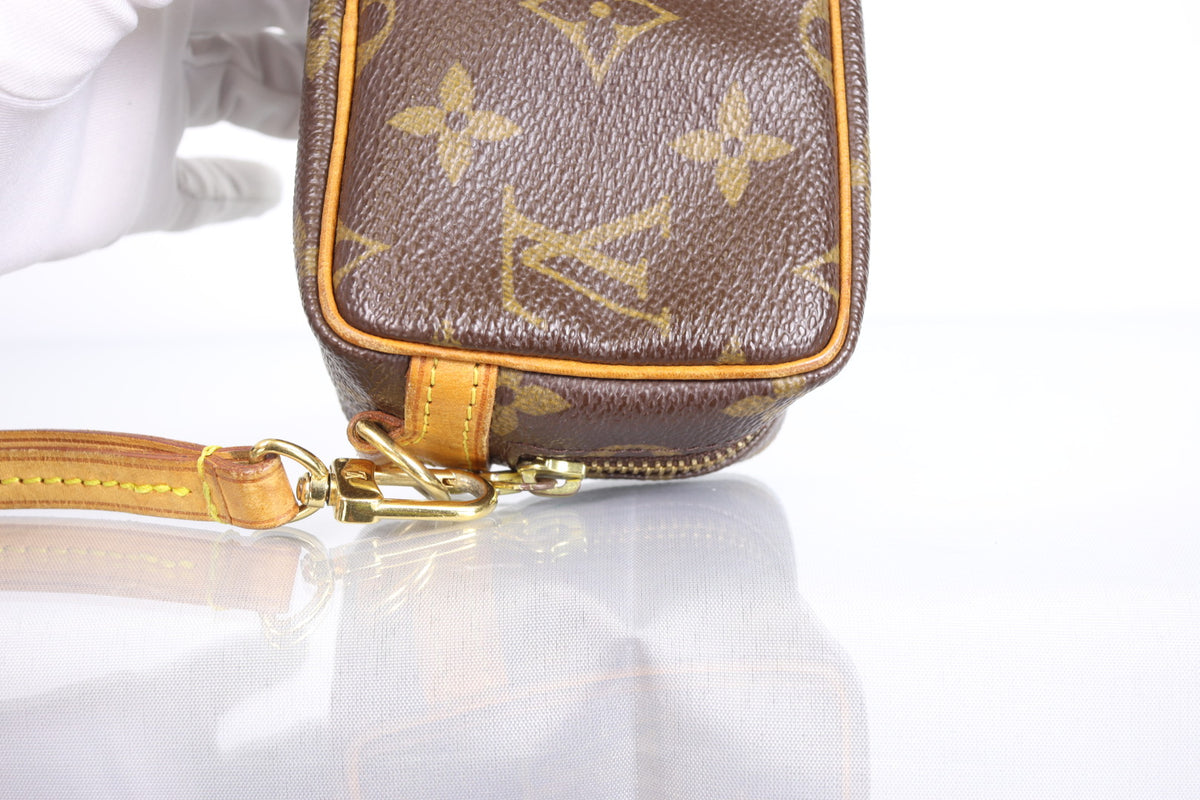 Louis Vuitton Monogram Trousse Wapity Pouch | 2005 August