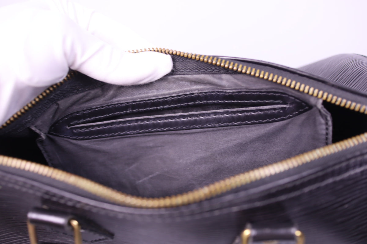 Louis Vuitton Epi Speedy 25 Noir | 1992