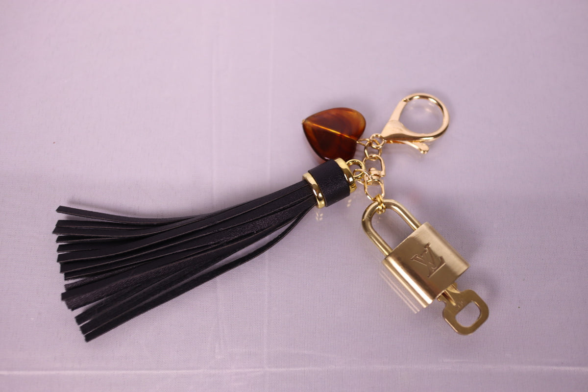 Louis Vuitton Lock & Key Amber Heart Black Bag Charm | No. 302