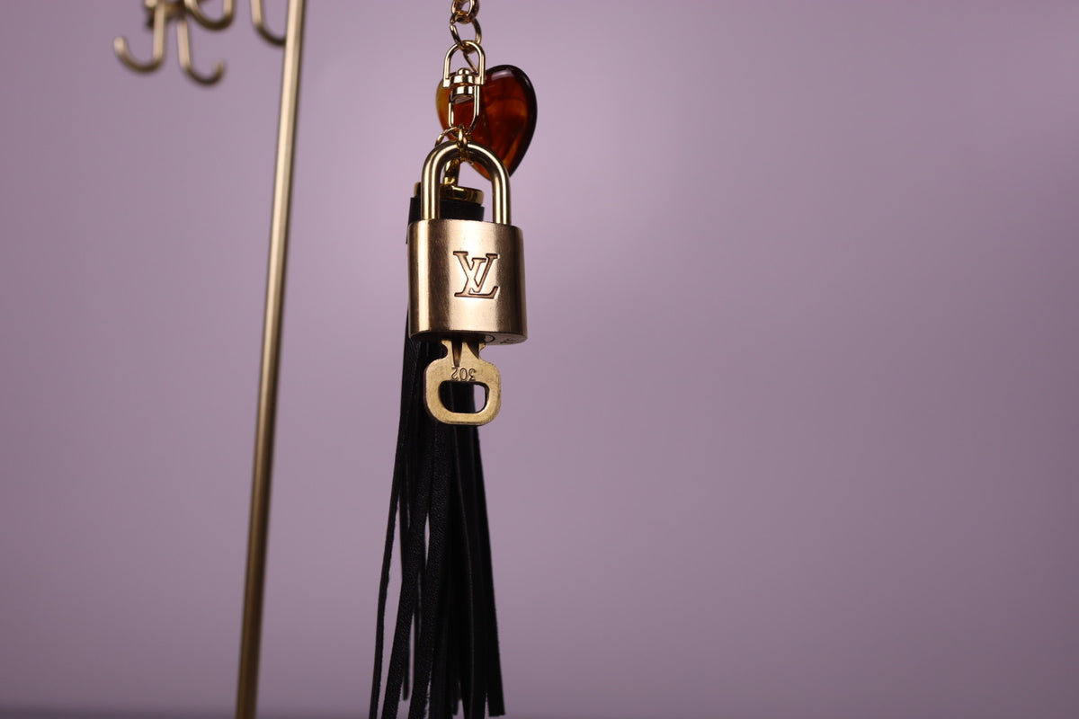 Louis Vuitton Lock & Key Amber Heart Black Bag Charm | No. 302