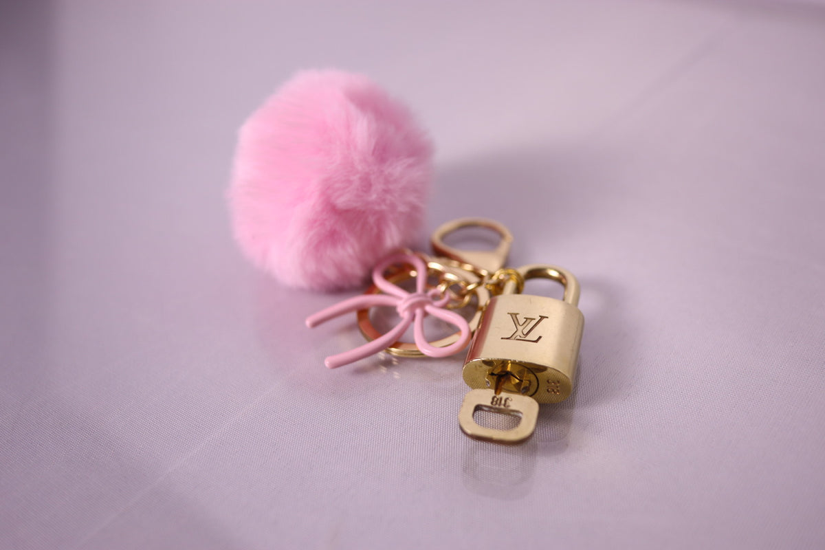 Louis Vuitton Lock and Key Pink Bag Charm | No. 318